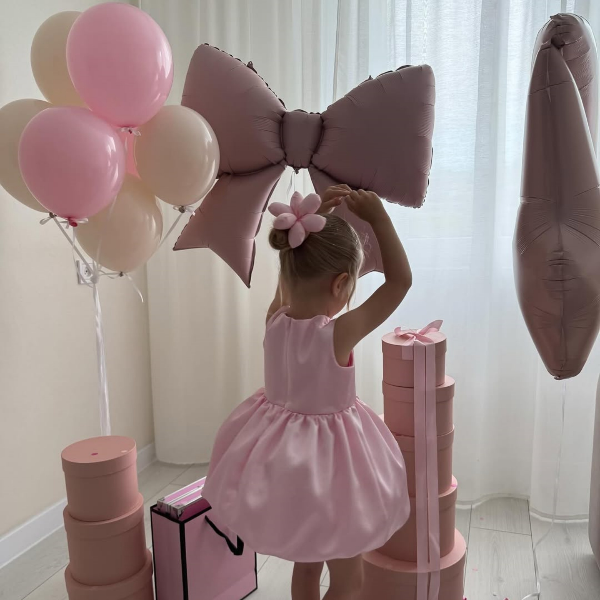 粉色大蝴蝶结铝膜气球粉色乳胶球