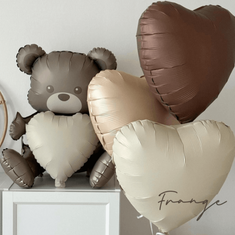 日式奶油磨砂爱心抱抱熊小熊坐立款桌飘摆件卡通铝膜气球节庆用品