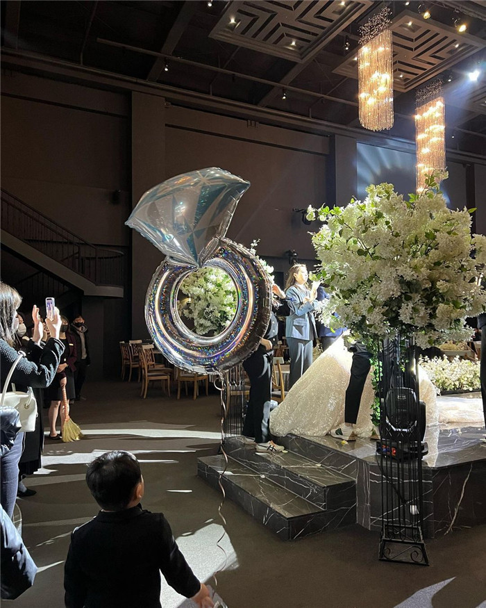 结婚周年纪念日布置生日礼物进口钻戒铝膜气球飘空氦气球订婚用品