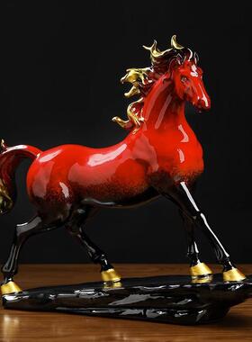 马年摆件马到成功红色陶瓷创意马摆件礼品工艺品客厅办公室酒柜