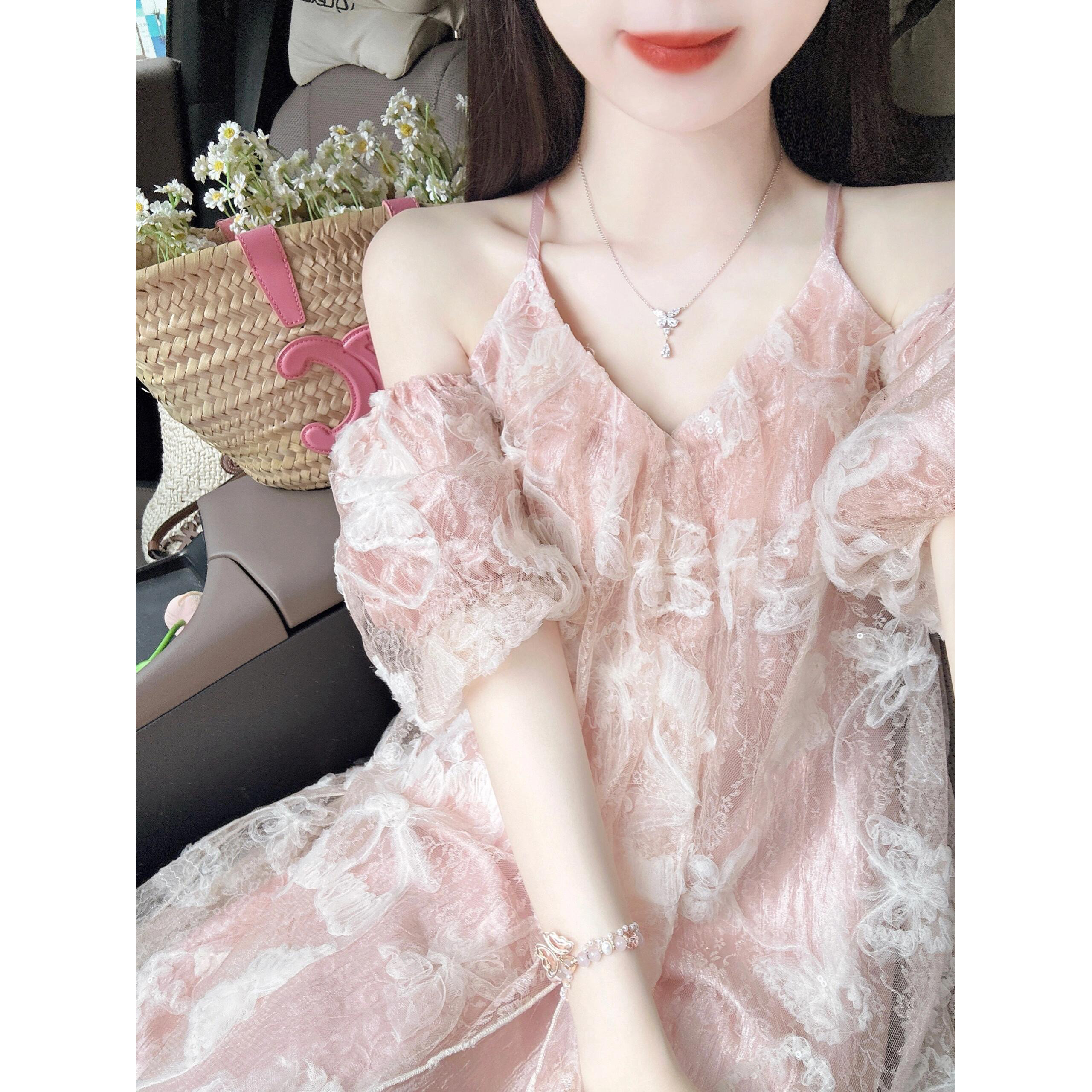 蝴蝶印花吊带连衣裙女夏粉色露肩宽松显瘦小个子超仙气质长裙