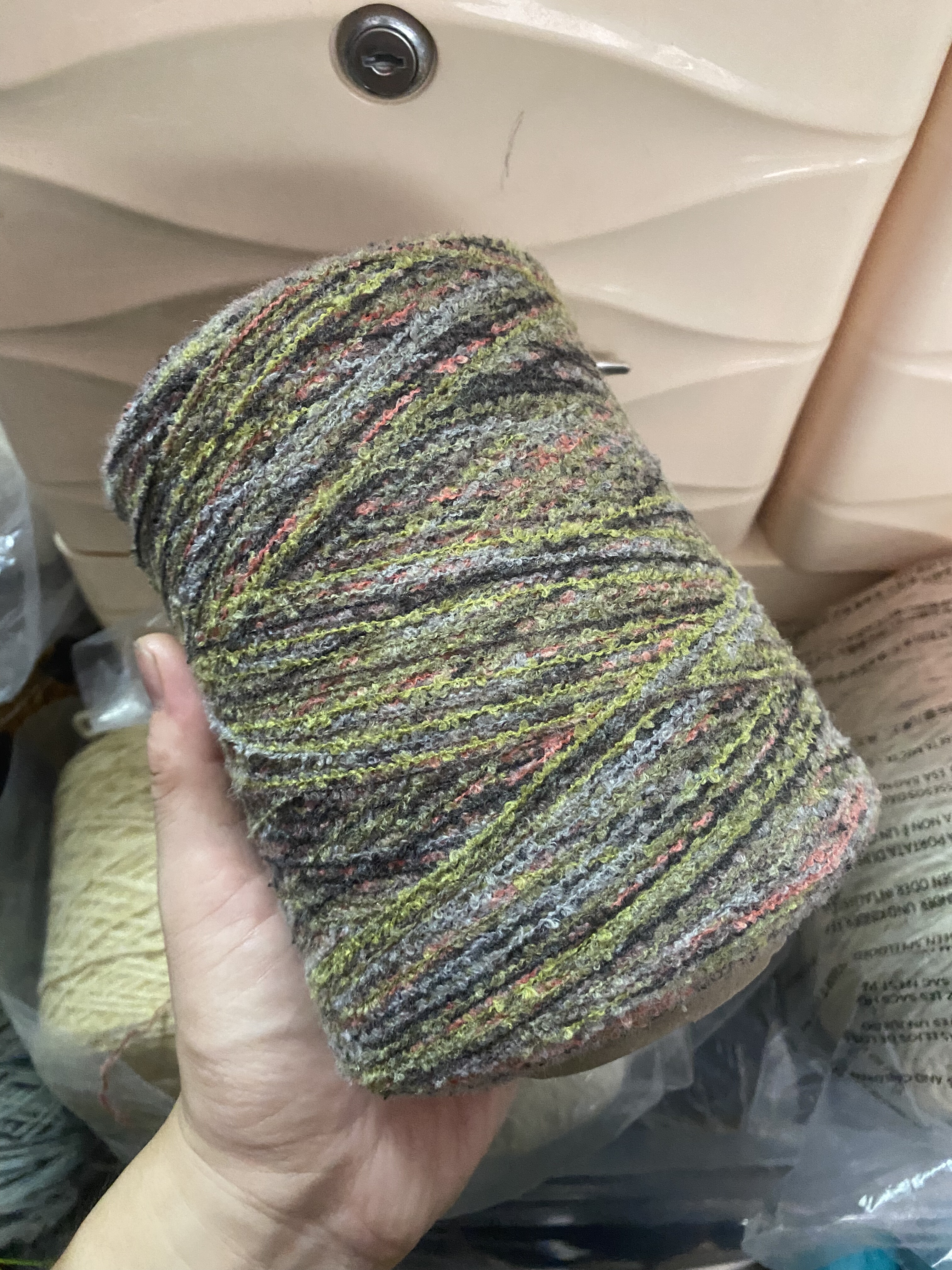 外贸段染油画线波浪圈圈线 手工混线配线中粗外套线棒针花式线,服饰配件/皮带/帽子/围巾,毛线,淘宝优惠券,粉丝福利购,淘宝优惠卷