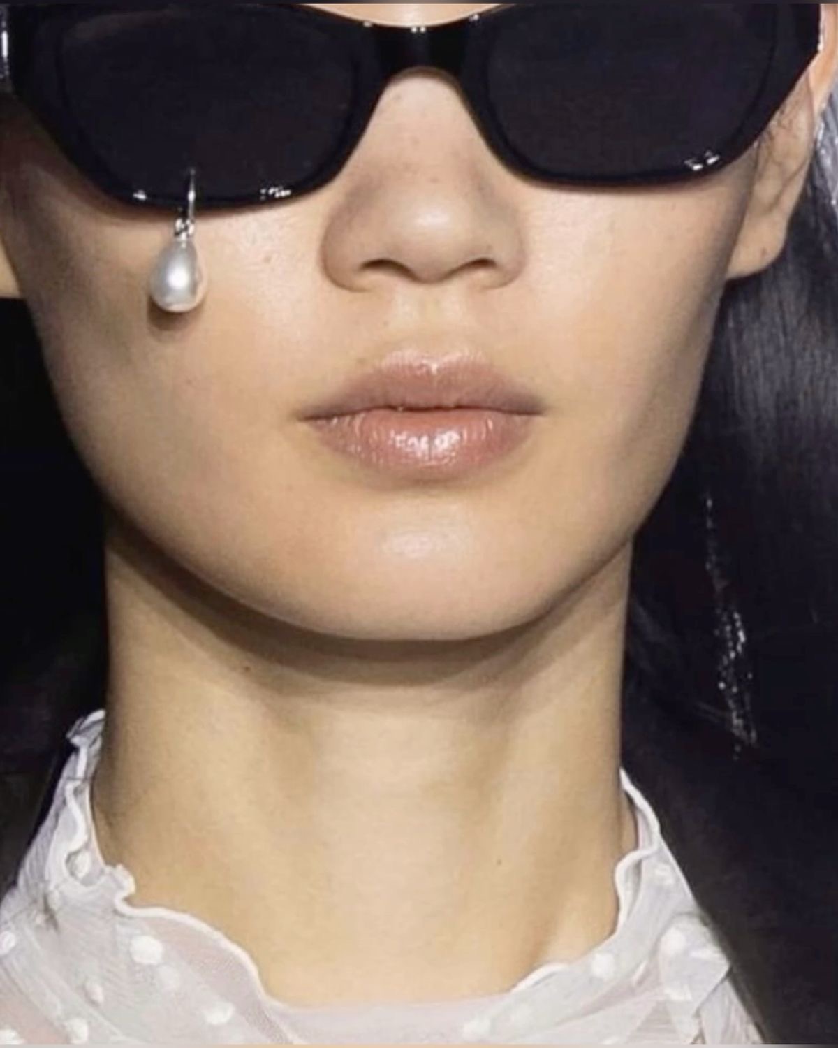 单边不规则形珍珠水滴状吊坠墨镜太阳眼镜SUNGLASSES小众走秀风