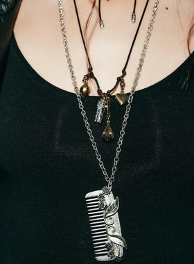 复古少女多巴胺椭圆形梳子项链女时尚精致少女便携锁骨链小众