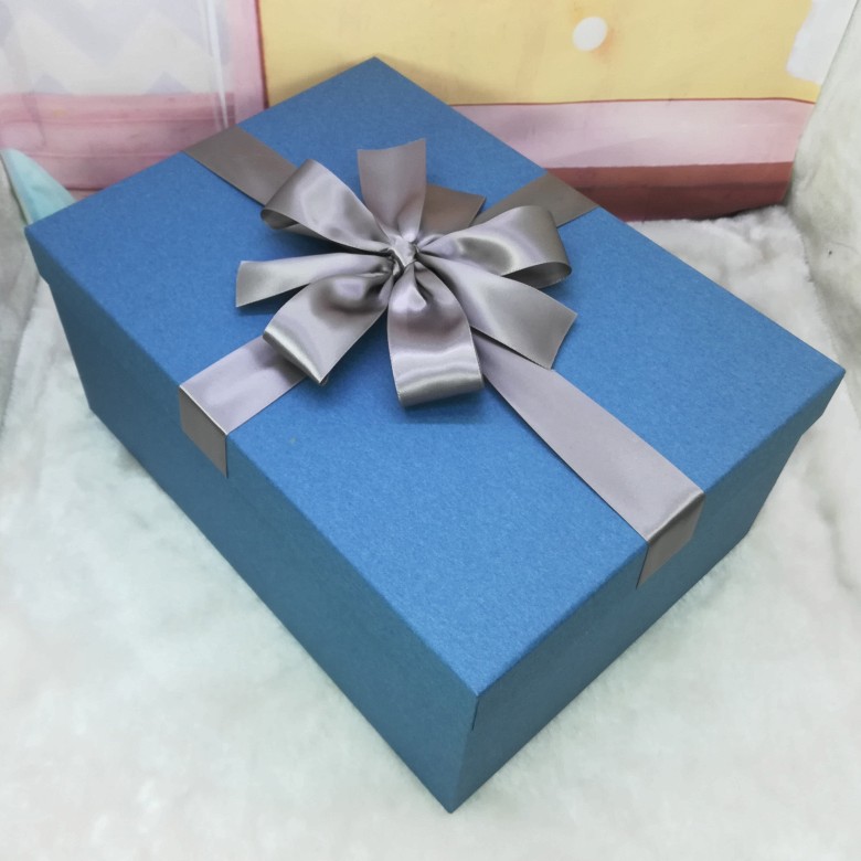 高级感蓝色礼品盒高档礼物长方形丝围巾T恤8寸12寸相册包装盒定制