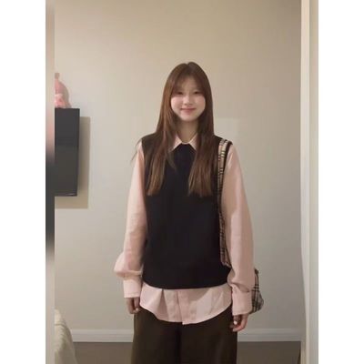 韩系学院风针织马甲粉色衬衫套装
