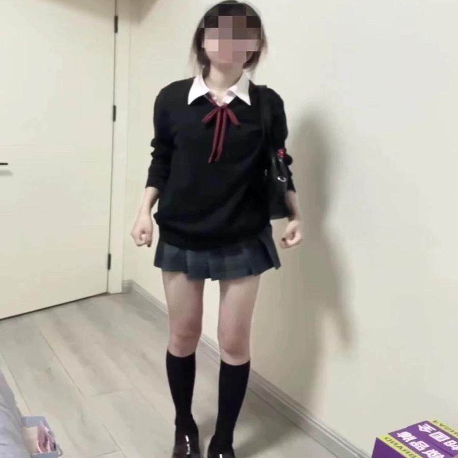 JK制服叠穿长袖上衣学院风穿搭套头针织衫毛衣校供感短裙套装