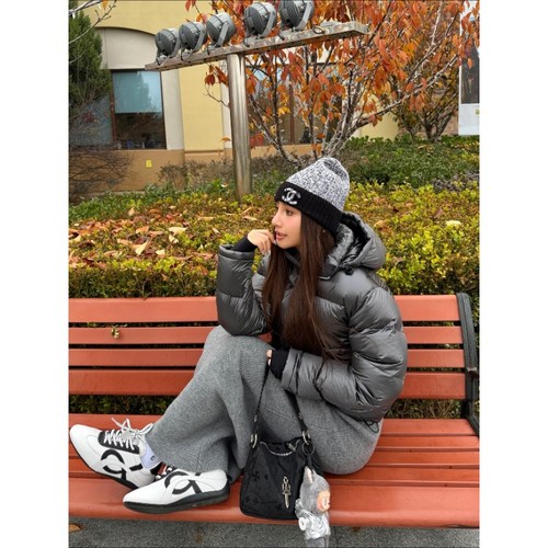 丸丸Maruco 保暖抗寒！RO风高级金属感90白鹅绒羽绒服短款面包服