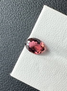 1.09ct粉红色碧玺日出色全净体精切椭圆形6*8mm