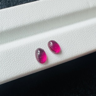 1.11ct/2粒红色碧玺椭圆形素面蛋面热粉色光感强可配对耳钉4*6mm