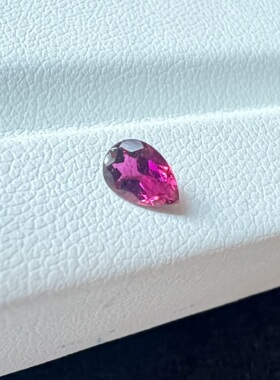 0.39ct 天然碧玺粉红色4*6mm水滴形精切形体比例好颜色好净度干净