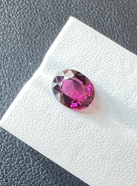 4.31ct天然石榴石玫红色新式精切，全净体，椭圆形10.3*8.5mm