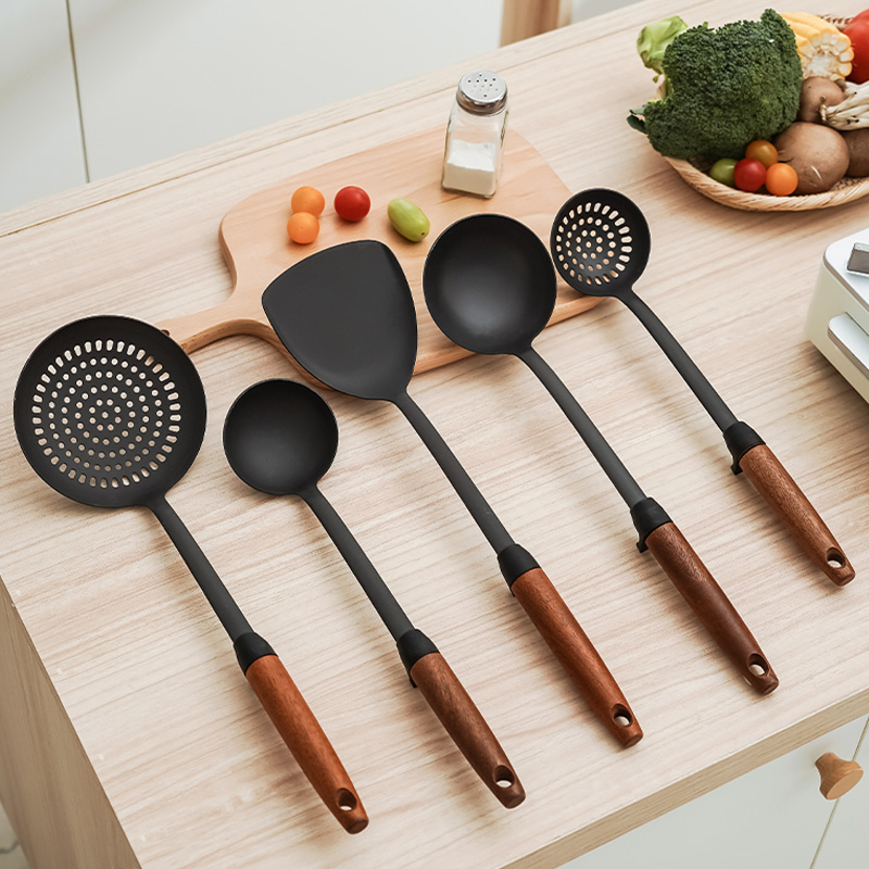 铸铁锅铲木柄把炒铲汤勺漏勺三