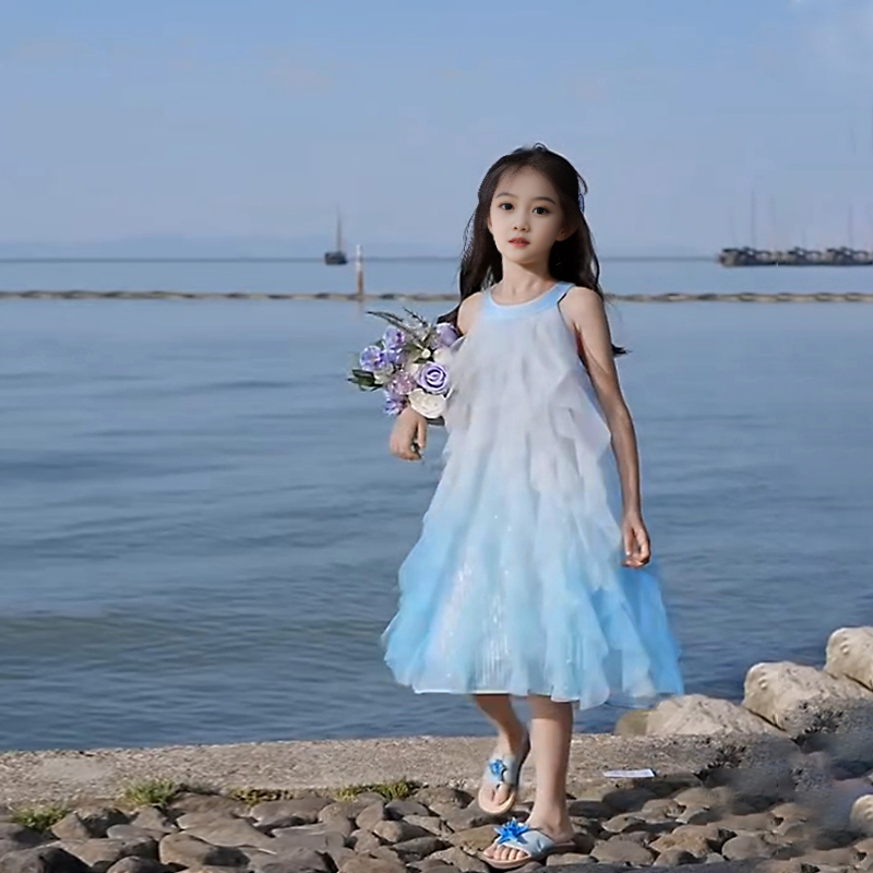 女童公主裙挂脖连衣裙夏装2025新款沙滩蓬蓬裙吊带裙小女孩网纱裙