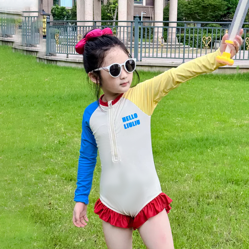 女童泳衣夏装2025新款洋气女孩防晒长袖连体泳装度假玩水速干泳衣