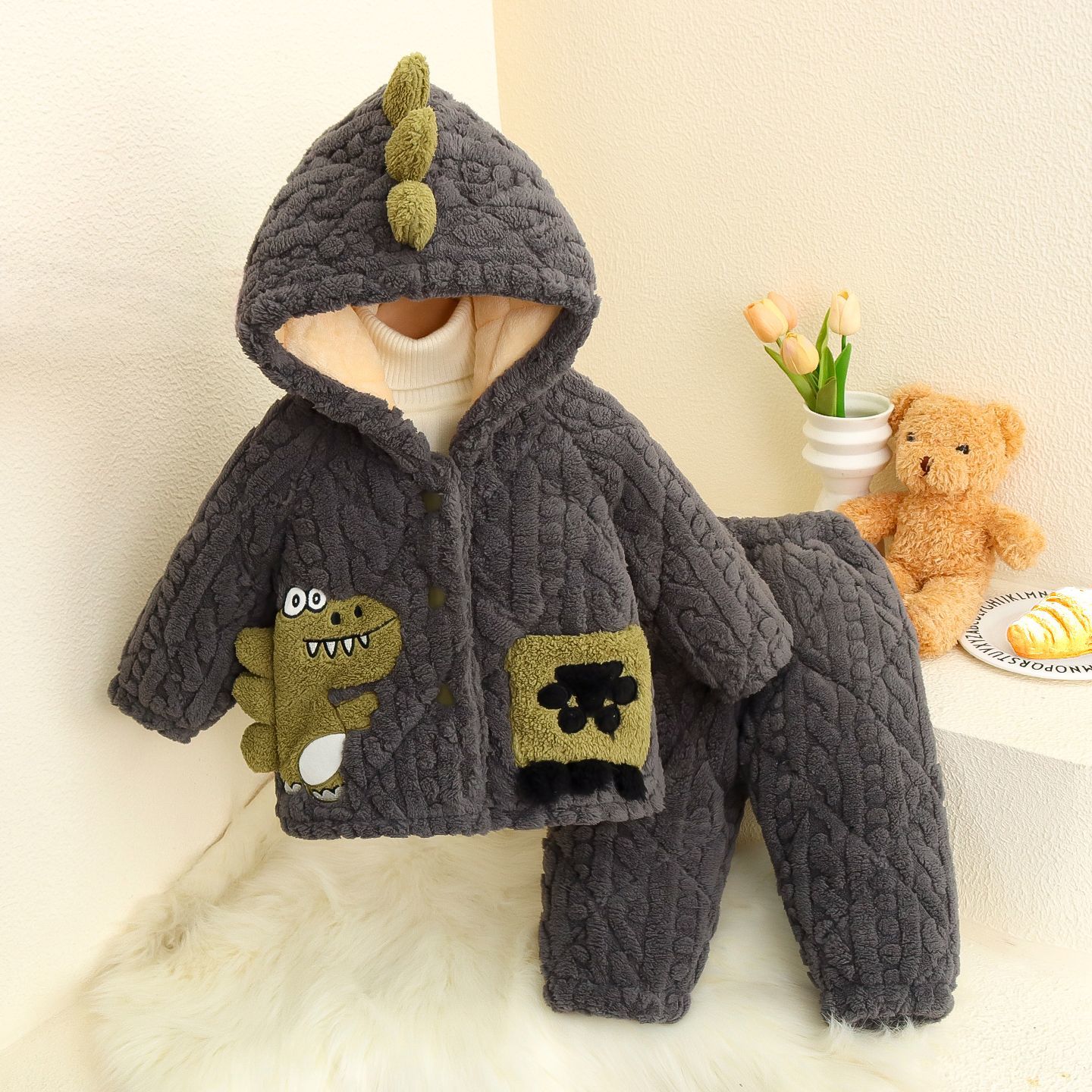 宝宝冬季三层夹棉睡衣0一1岁婴儿分体2肖男孩女童3加绒加厚法兰绒