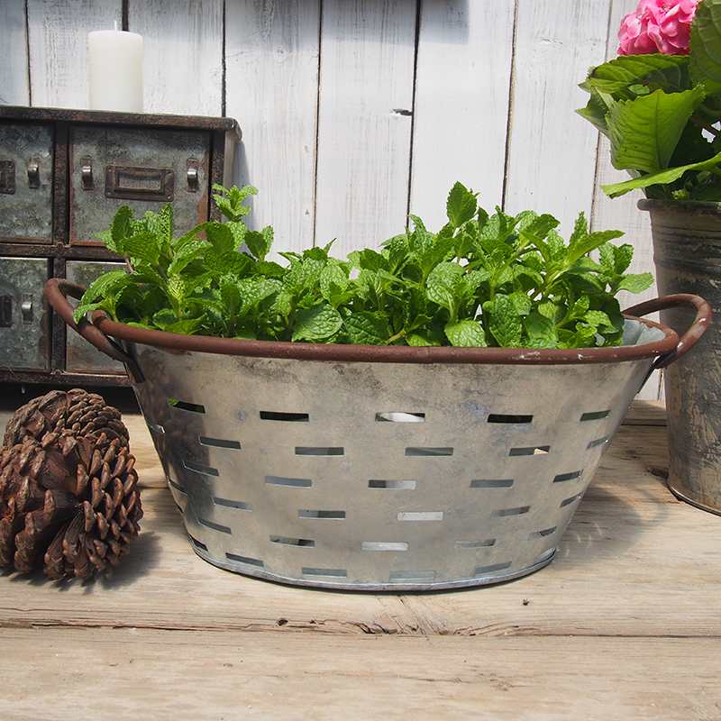 美式田园镂空铁艺花盆花器 鲜花铁皮花盆盆套 婚礼装饰摄影道具|msdalam kategori Aksesori rumah, pasu/bunga/bunga tiruan/perhiasan imitasi, bunga/pasu, bakul bunga - dari Buy2taobao.com untuk memberikan perkhidmatan ejen Taobao profesional membeli