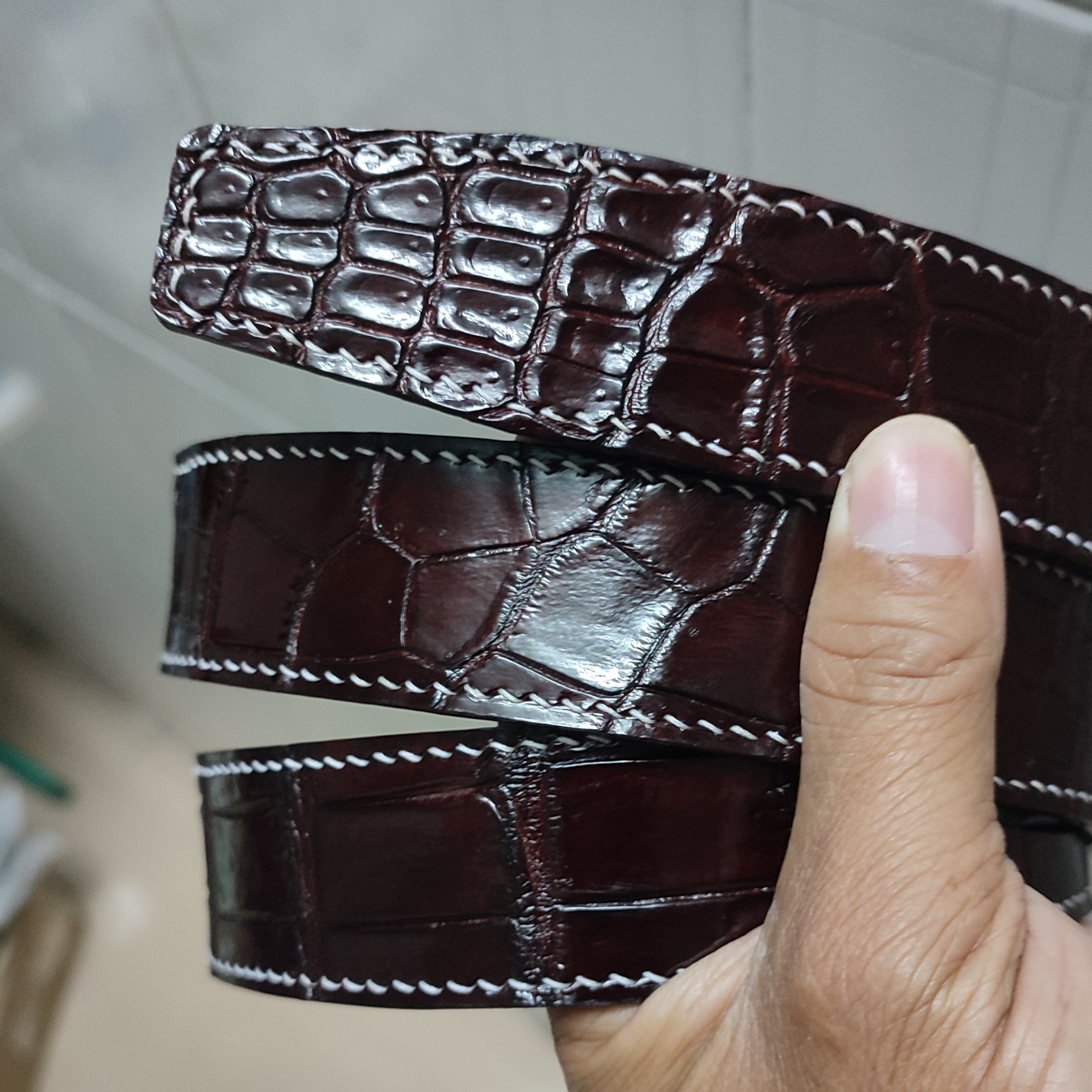 鳄鱼皮腰带定制皮质一流无涂层无喷漆不脱皮不发暗越用越光亮