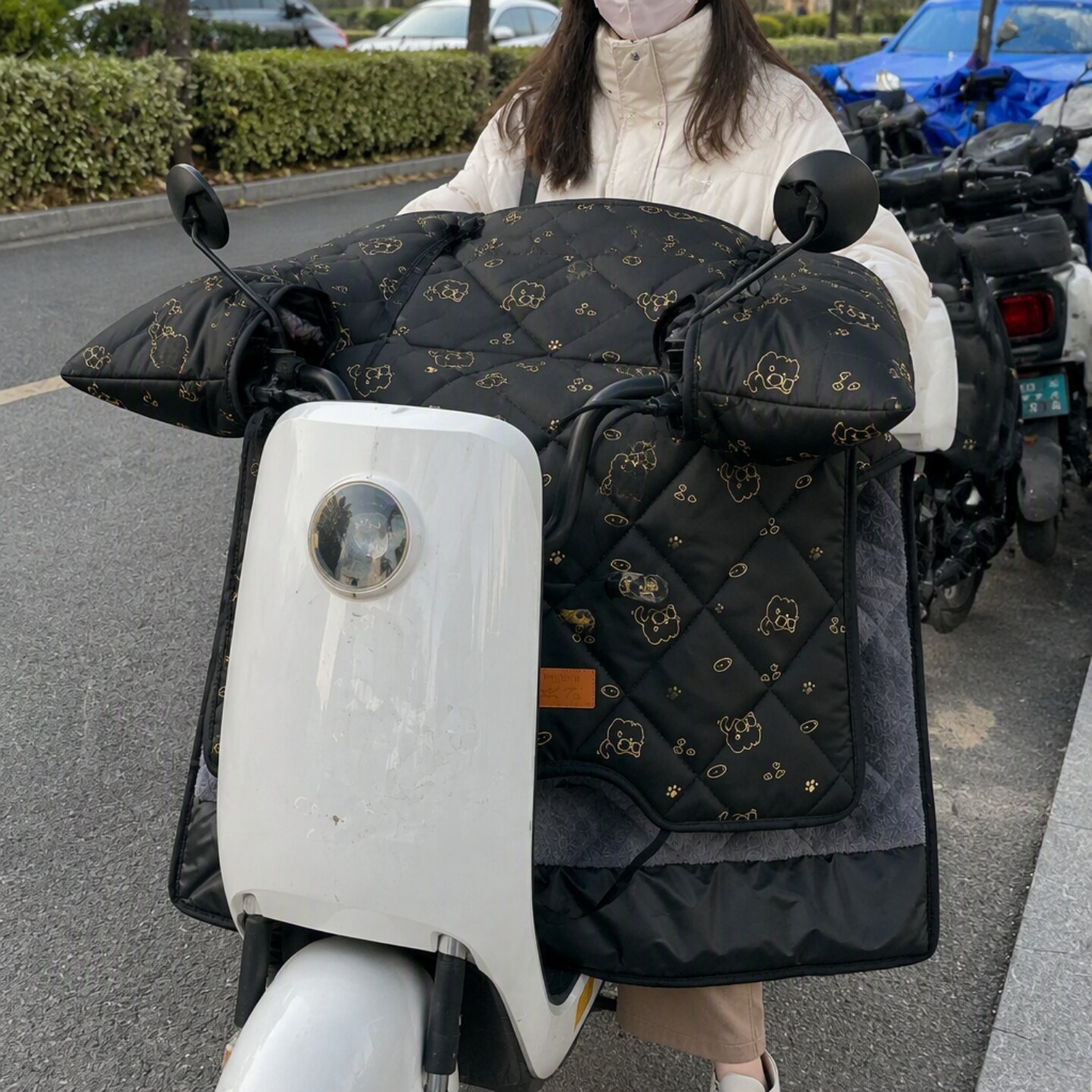 电动车挡风被冬季加绒加厚冬2026新款防水电瓶加宽护肩挡风罩保暖