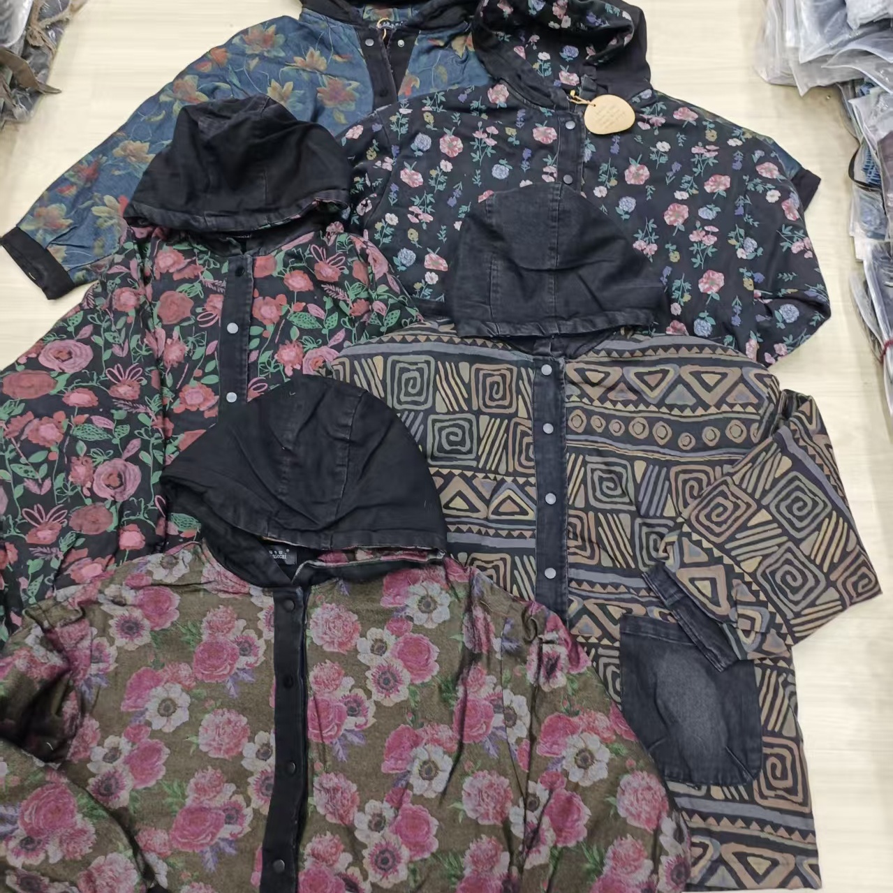 文艺时尚满印花连帽休闲棉服女复古宽松百搭休闲保暖外套L11