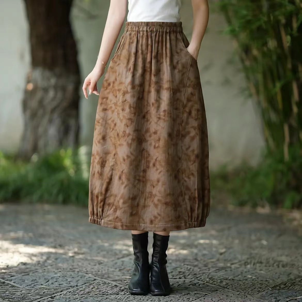 过膝宽松印花半身裙个性