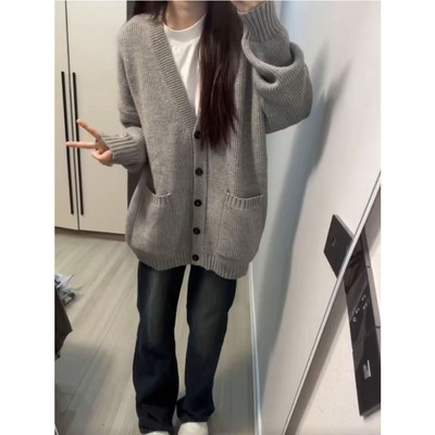 A字裙韩系学院慵懒风宽松V领新款