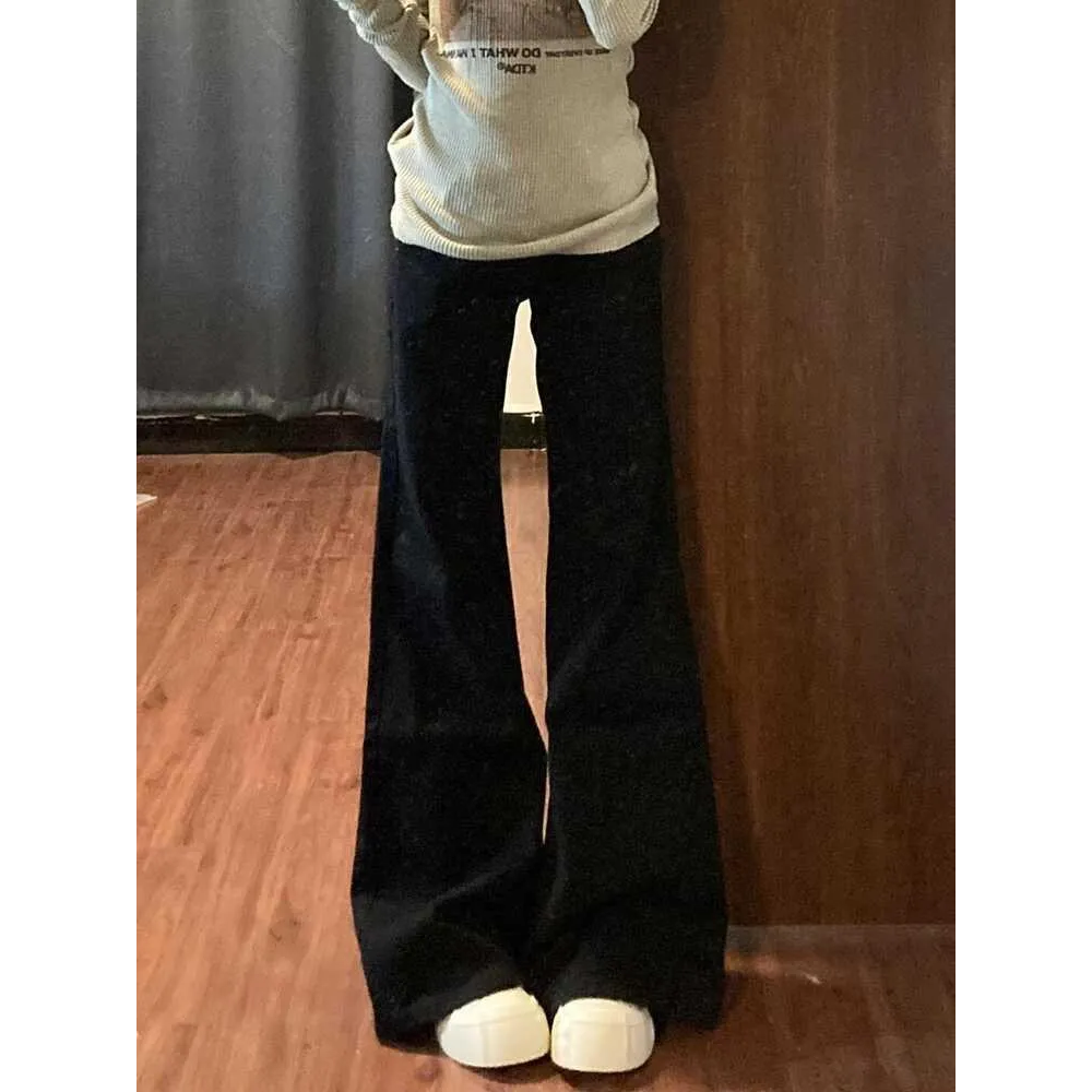 辣妹黑色低腰微喇叭牛仔裤女