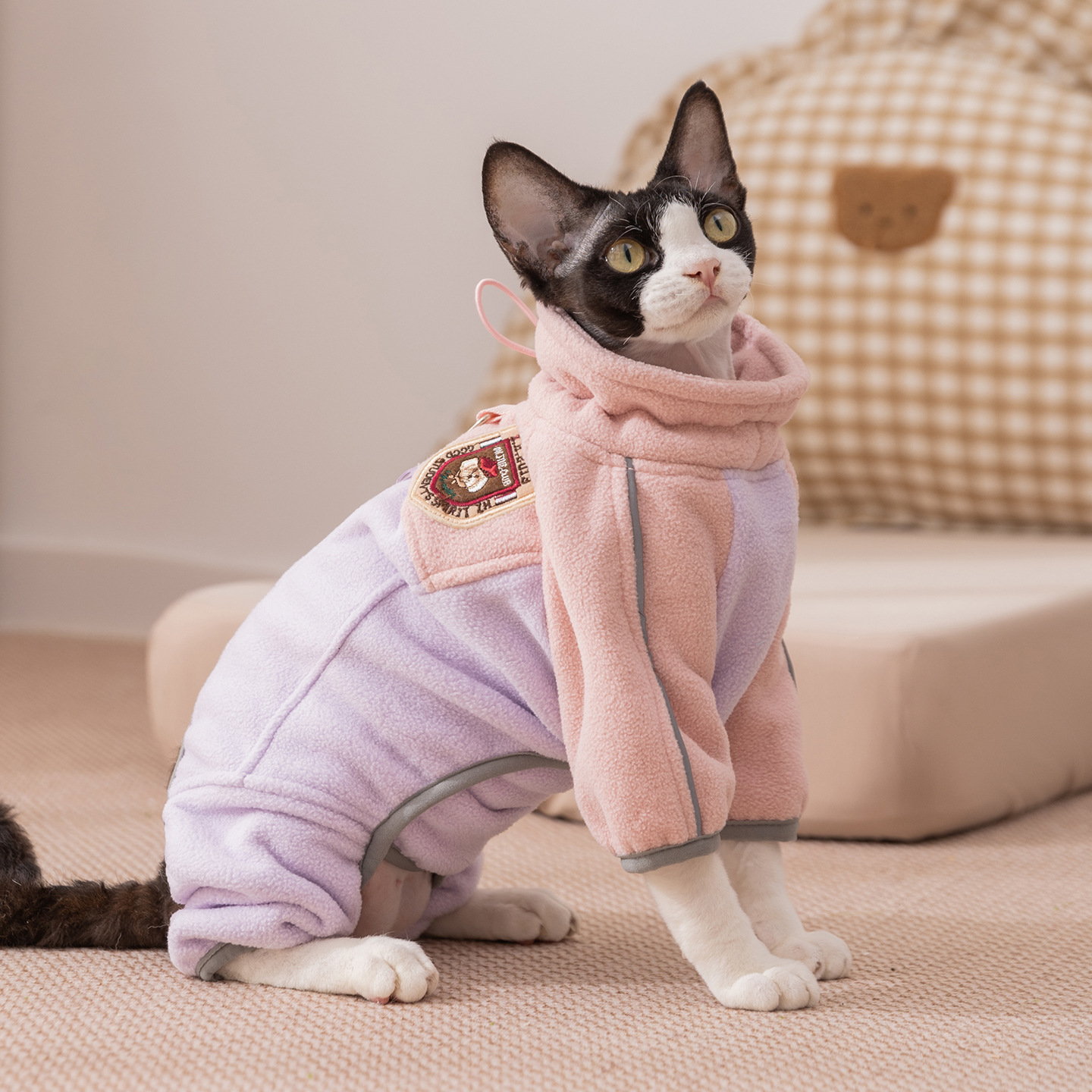 宠物服装粉色抗静电暖暖绒轻户外撞色四脚绒衣秋冬保暖加厚猫衣服