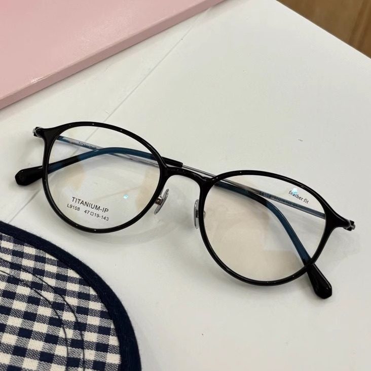 眼镜框推荐 纯钛超轻盈舒适中小框 近视眼镜糖果色 防蓝光变色镜,ZIPPO/瑞士军刀/眼镜,眼镜架,淘宝优惠券,粉丝福利购,淘宝优惠卷