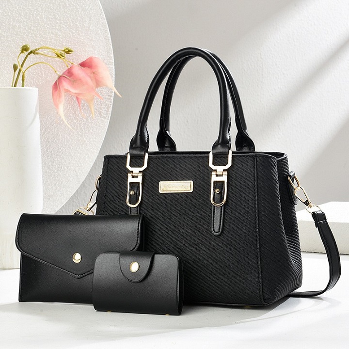 高级感爆款包包女2025新款秋冬超火百搭斜挎包轻奢小众手提水桶包