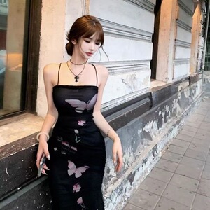 法式纯欲蝴蝶印花吊带连衣裙女修身显瘦气质甜辣妹露背长裙子夏季