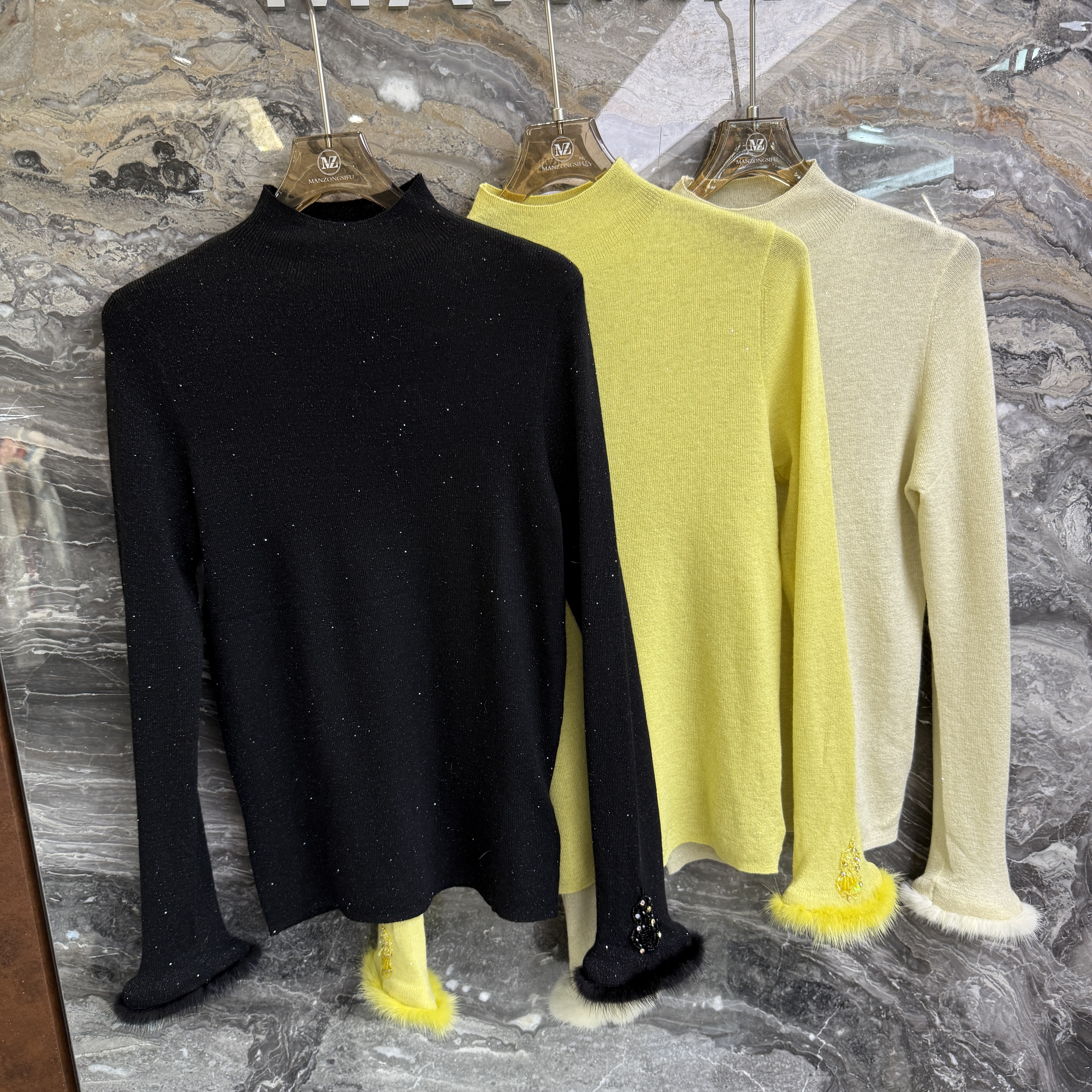 欧洲站2025冬季新款半高领纯色袖口拼毛葫芦刺绣修身长袖针织上衣