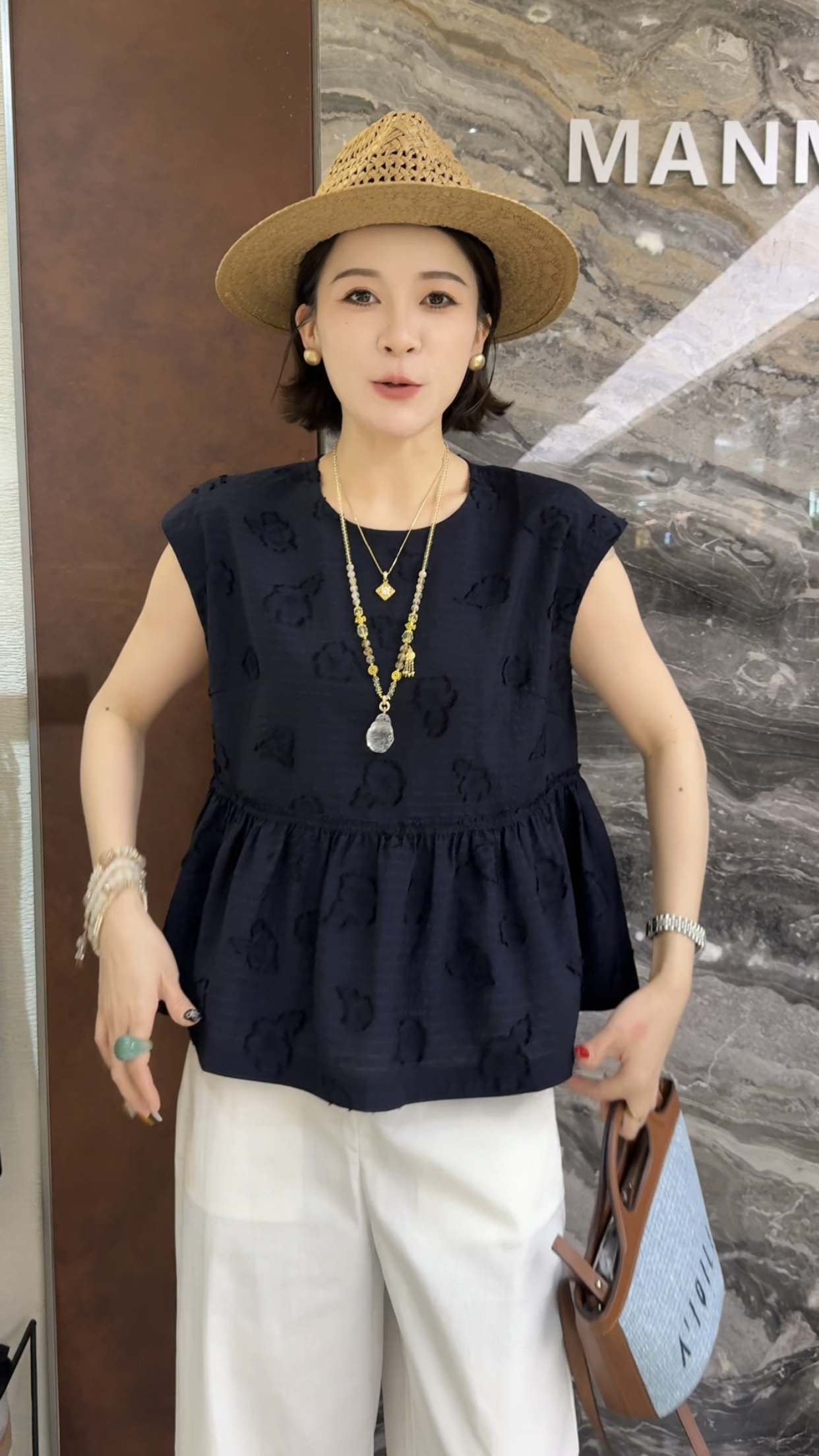 欧洲站2026夏季新款圆领减龄娃娃款花朵提花小个子女士气质上衣潮