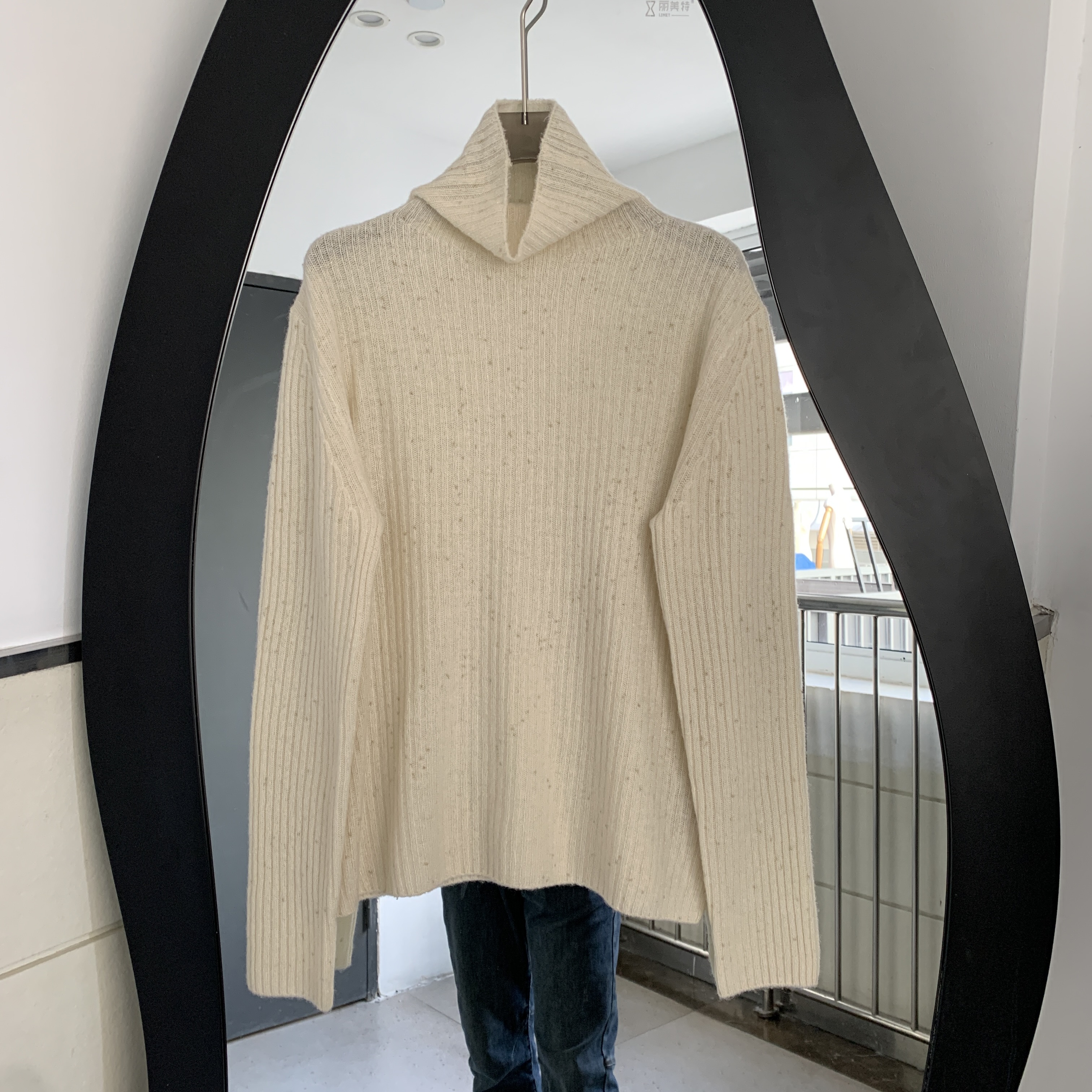 欧洲站2025冬季新款高领纯色极简风显瘦百搭软糯山羊绒针织上衣女