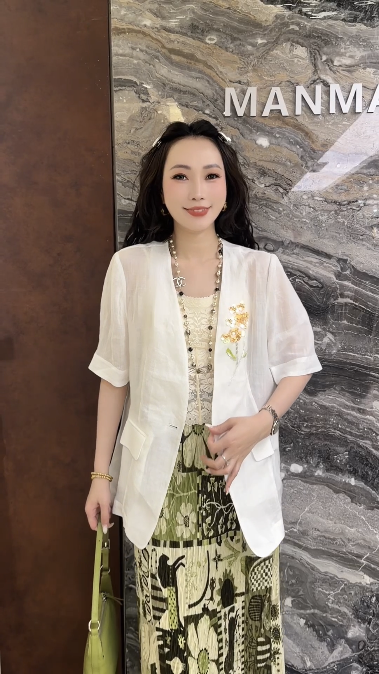 欧洲站2026夏季新款欧货v领短袖微透大口袋串珠花朵西装外套11324