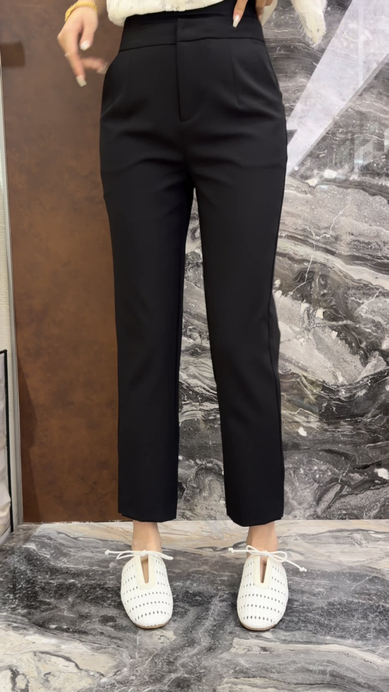 欧洲站2026春季新款显瘦时尚弹力后开叉百搭九分黑色西裤休闲裤女