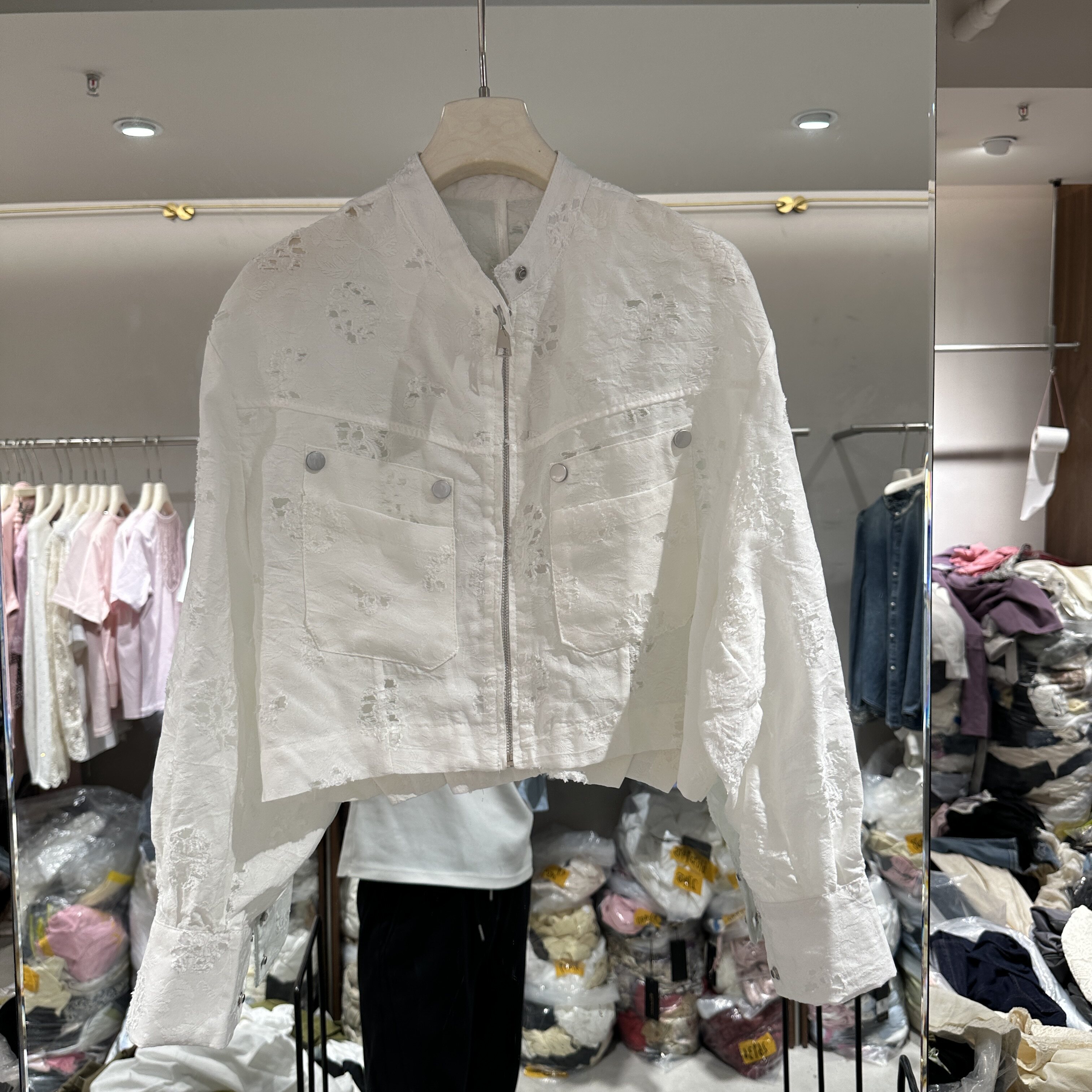 欧洲站2026春夏新款立领前口袋提花磨破百搭小众短款夹克外套女士