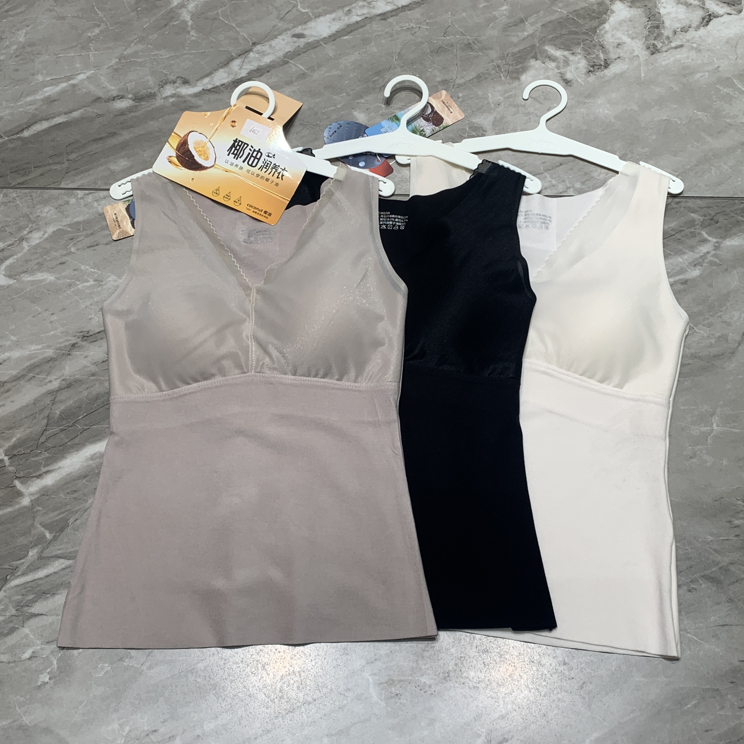 欧洲站2025冬季新款V领无袖百搭收腰显瘦磨毛保暖内衣背心上衣女