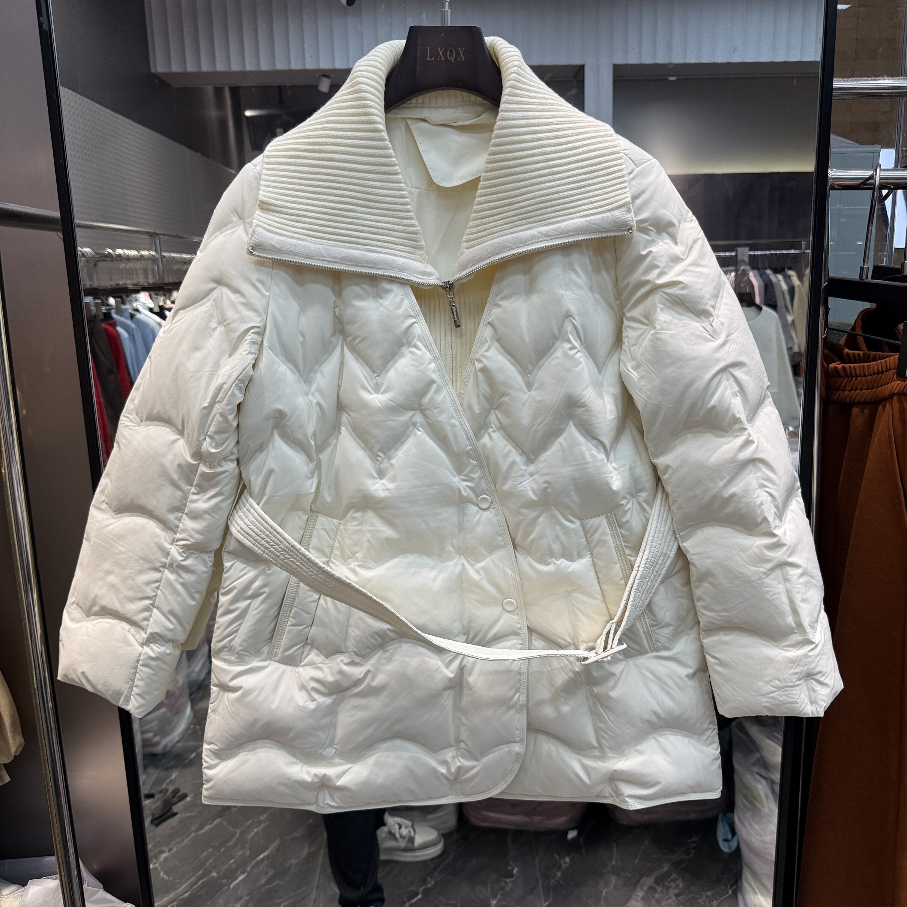 可可家欧货2026冬款洋气针织领压褶收腰中长款款女士90%白鹅绒服