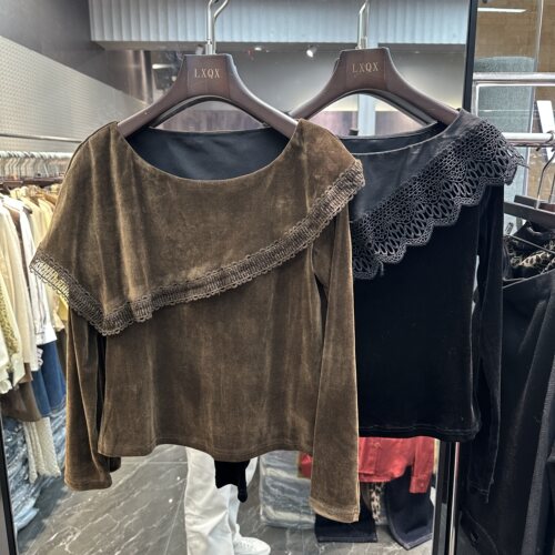 可可家欧货2026秋新品圆领蕾丝荷叶边显瘦减龄复古丝绒小衫936503
