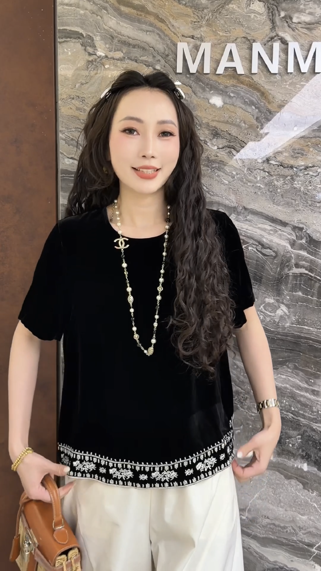 欧洲站2026夏季新款欧货短袖下摆刺绣丝绒小版百搭女士衬衫潮8979