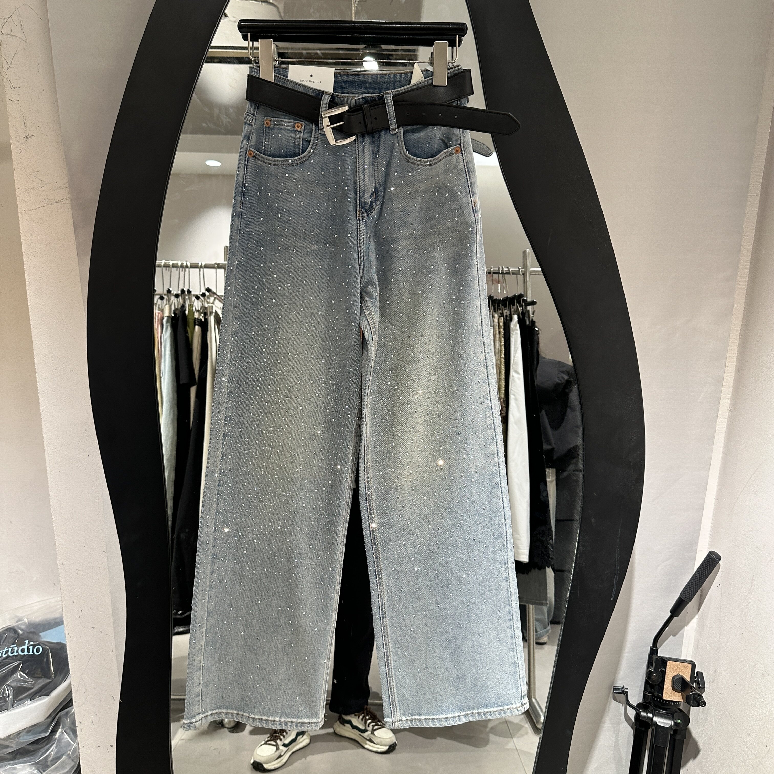 欧洲站2026春季新款满天星重工烫钻百搭好看时髦阔版牛仔阔腿裤女