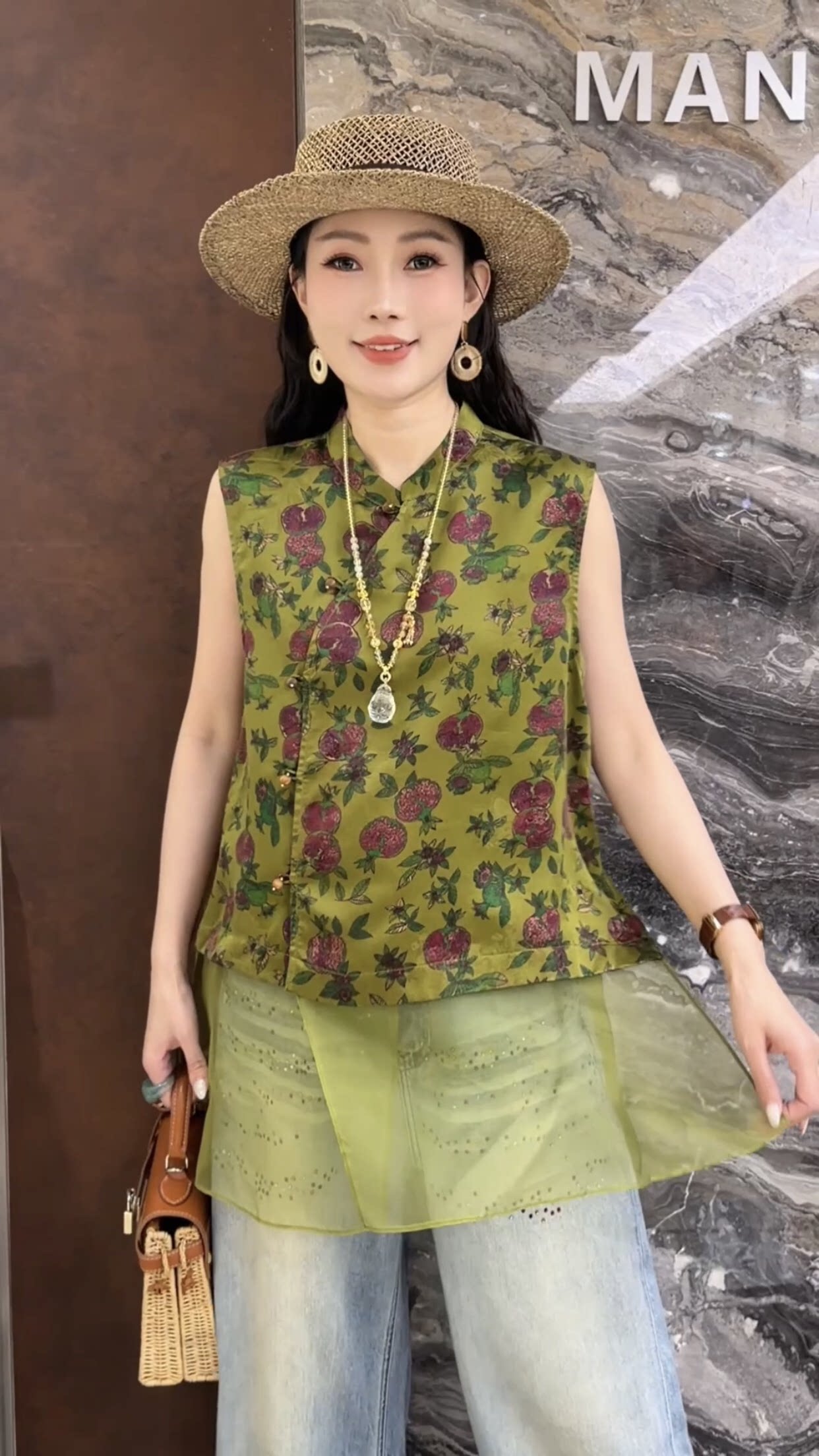欧洲站2026夏季新款高级感不规则纽扣拼接欧纱宽松显瘦马甲上衣女