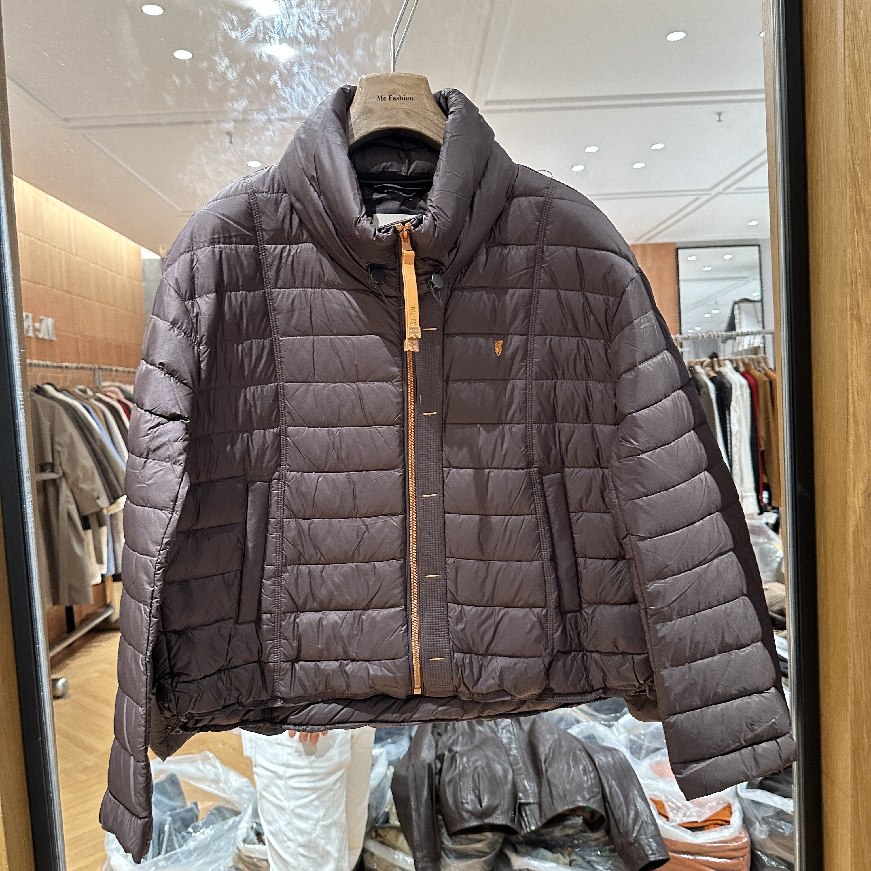 可可家2026冬季新款领口抽绳拉链防跑绒刺绣保暖女士羽绒服23168