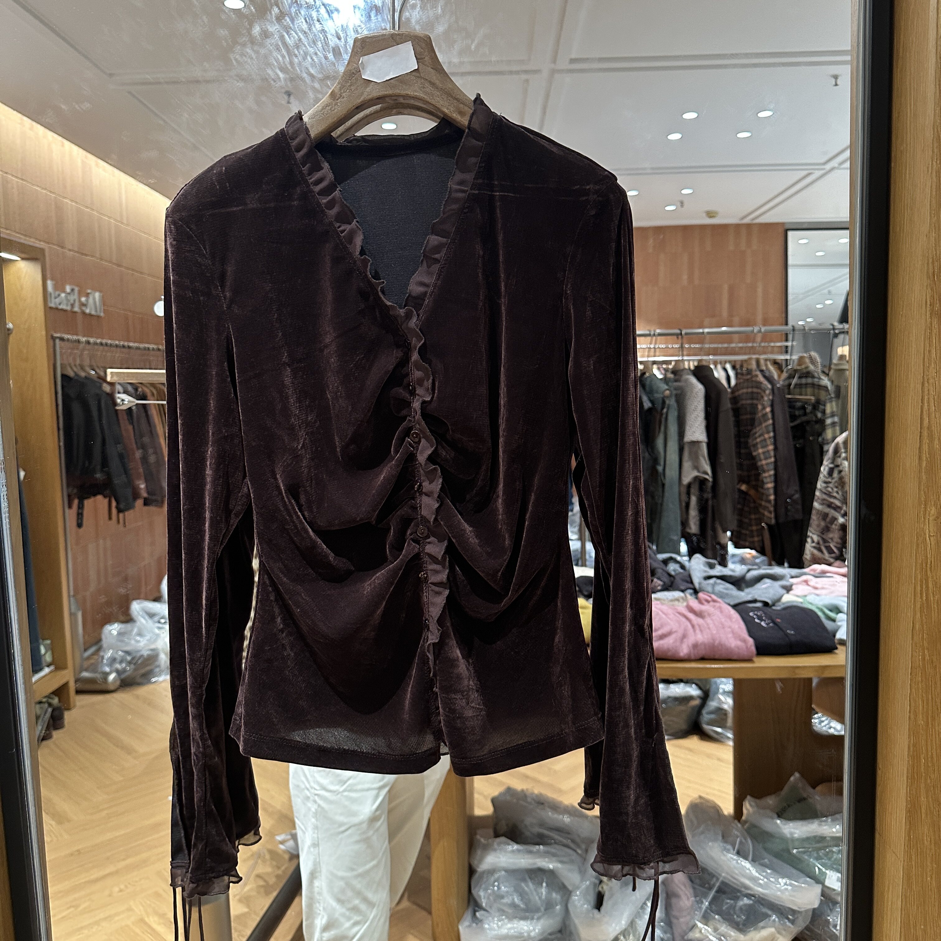 欧洲站2026秋季新品喇叭袖网纱边丝绒褶皱纯御风百搭女士衬衫9648