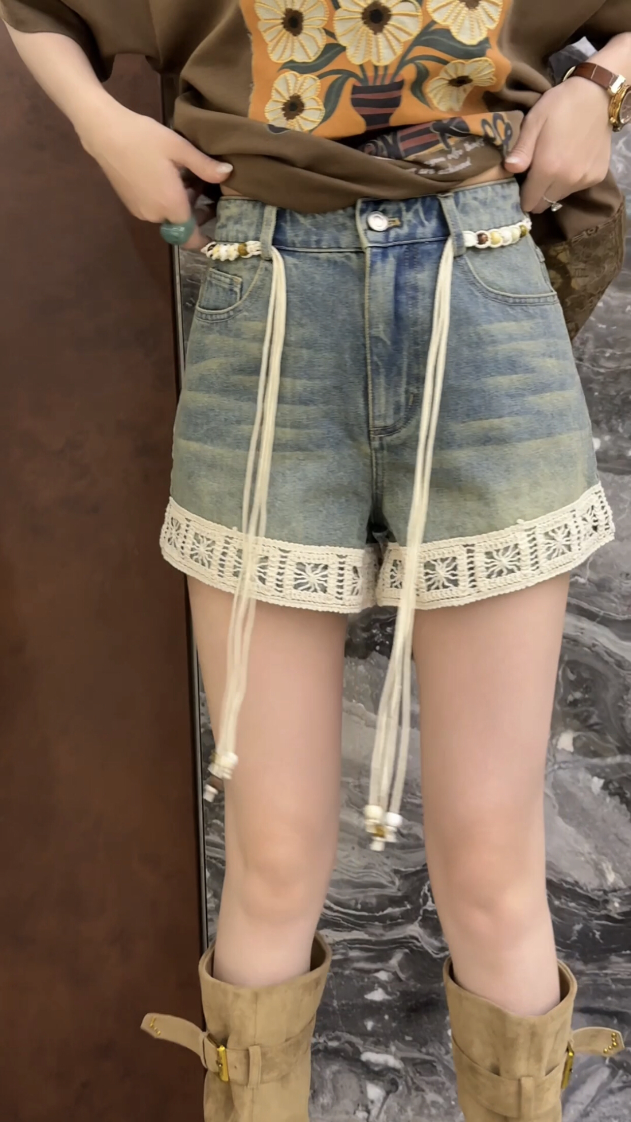 欧洲站2026夏季新款时尚韩版高腰显瘦百搭刺绣裤脚女士牛仔短裤潮