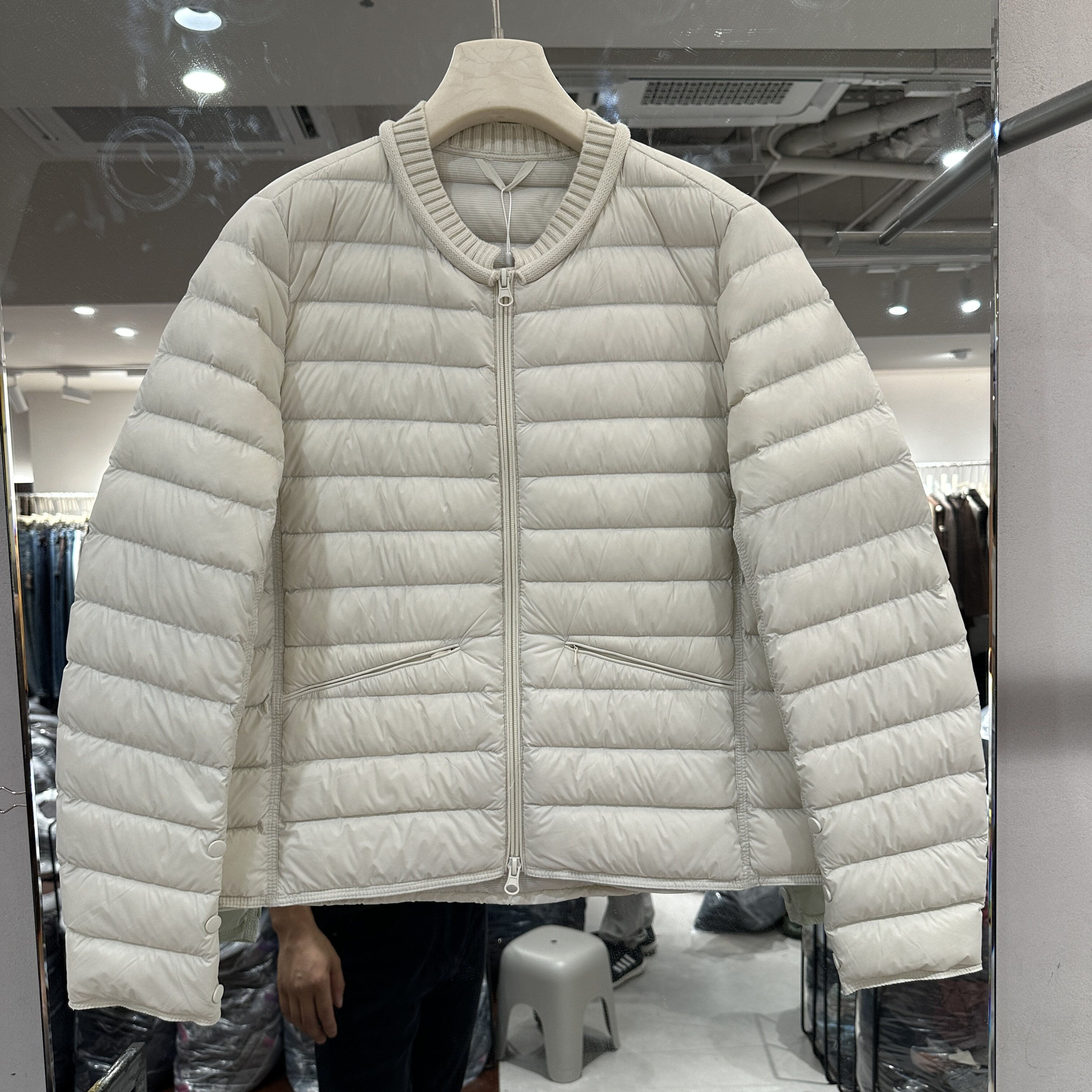 可可家欧货2026秋新品领压褶设计百搭轻薄百搭短款女士羽绒服外套