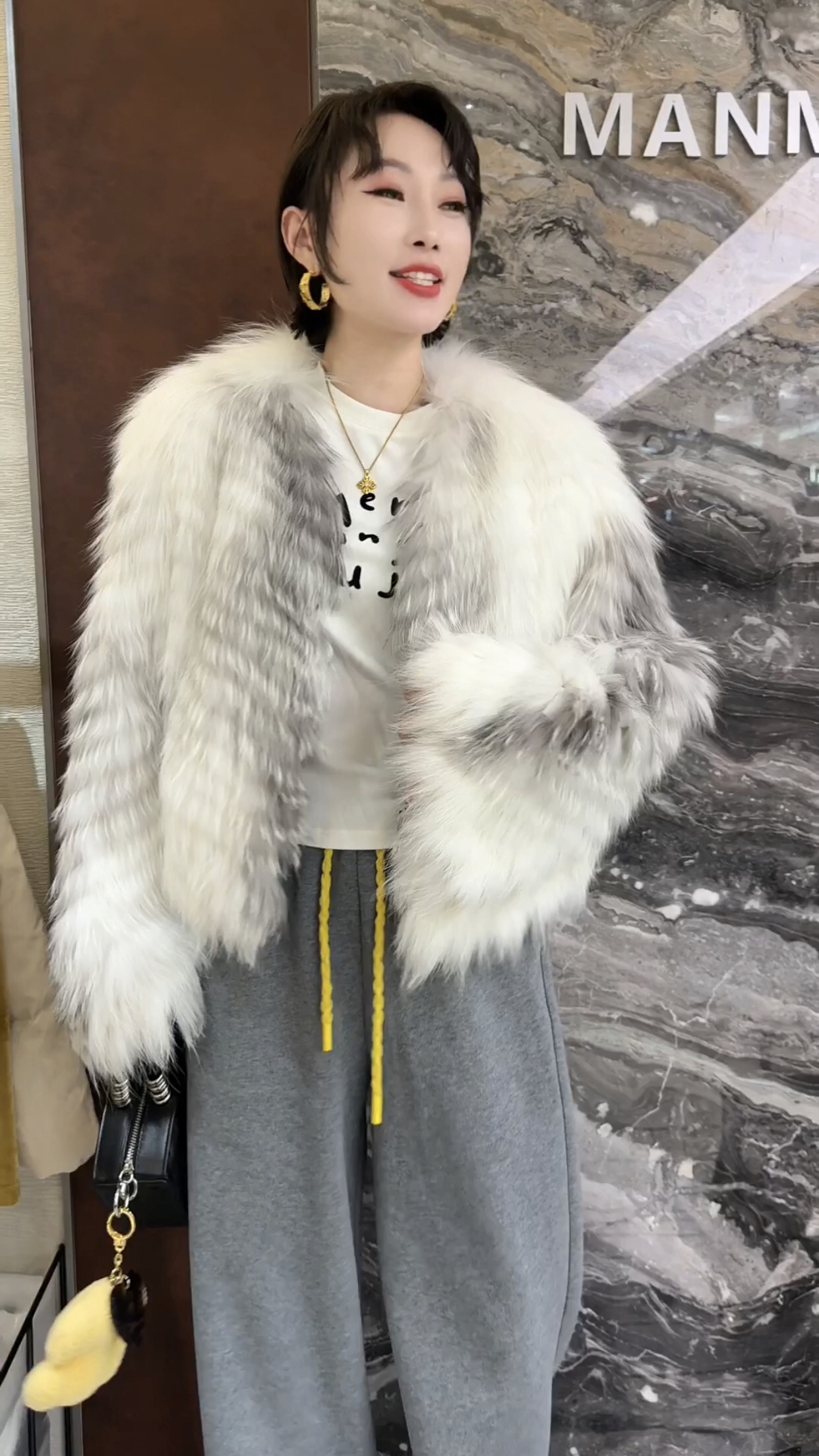 欧洲站2025冬季新款宽松百搭轻奢高级感女人味减龄长袖皮草外套潮