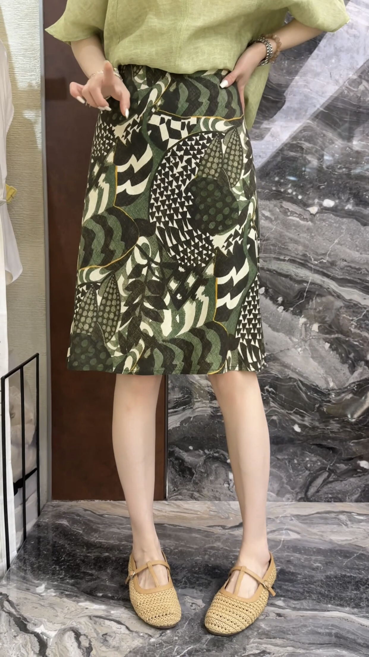 曼曼家欧货2026春夏新款高腰显瘦女人味复古花色中长款半身裙女潮