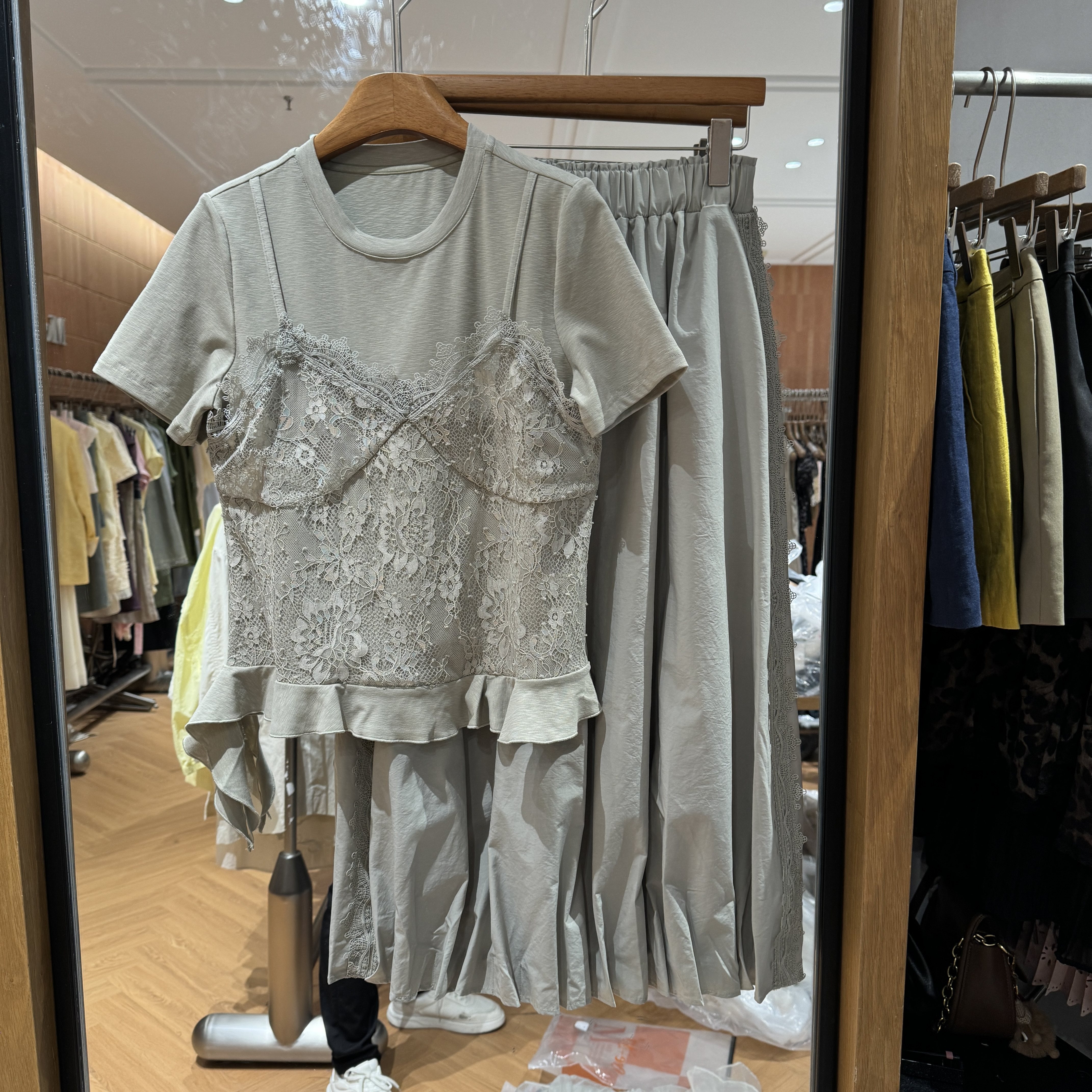 欧洲站2026夏季新款时尚蕾丝花边假两件短袖+高腰半身裙套装6H212